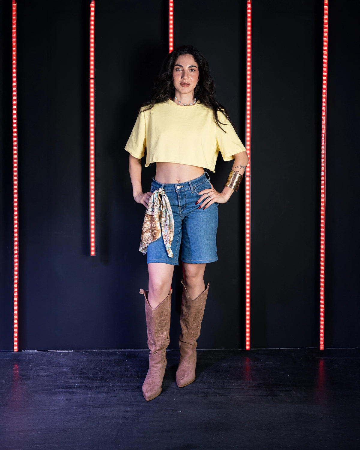 T-SHIRT CROP